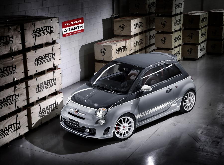  Abarth 500C esseesse 2010 года  (фото 1 из 4)